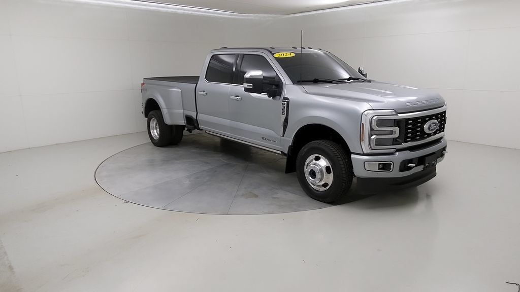 Certified 2024 Ford F350 Platinum AWD/4WD image 4