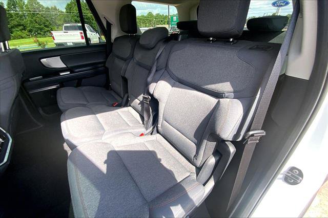 Certified 2025 Ford Expedition Active RWD image 32