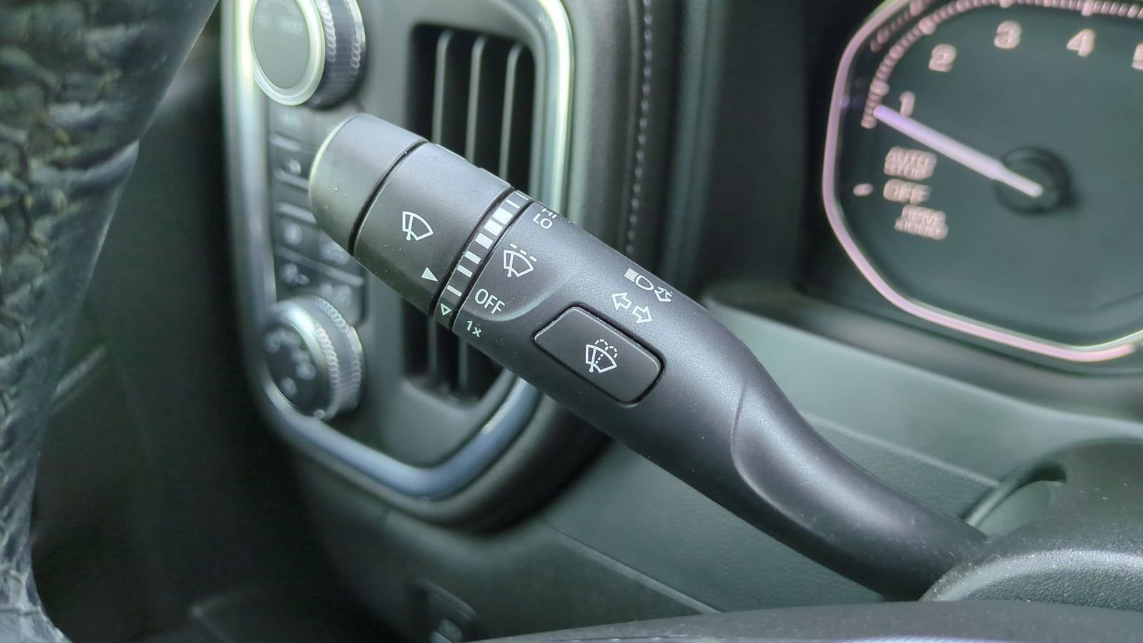 Used 2022 GMC Sierra 1500 Elevation image 28