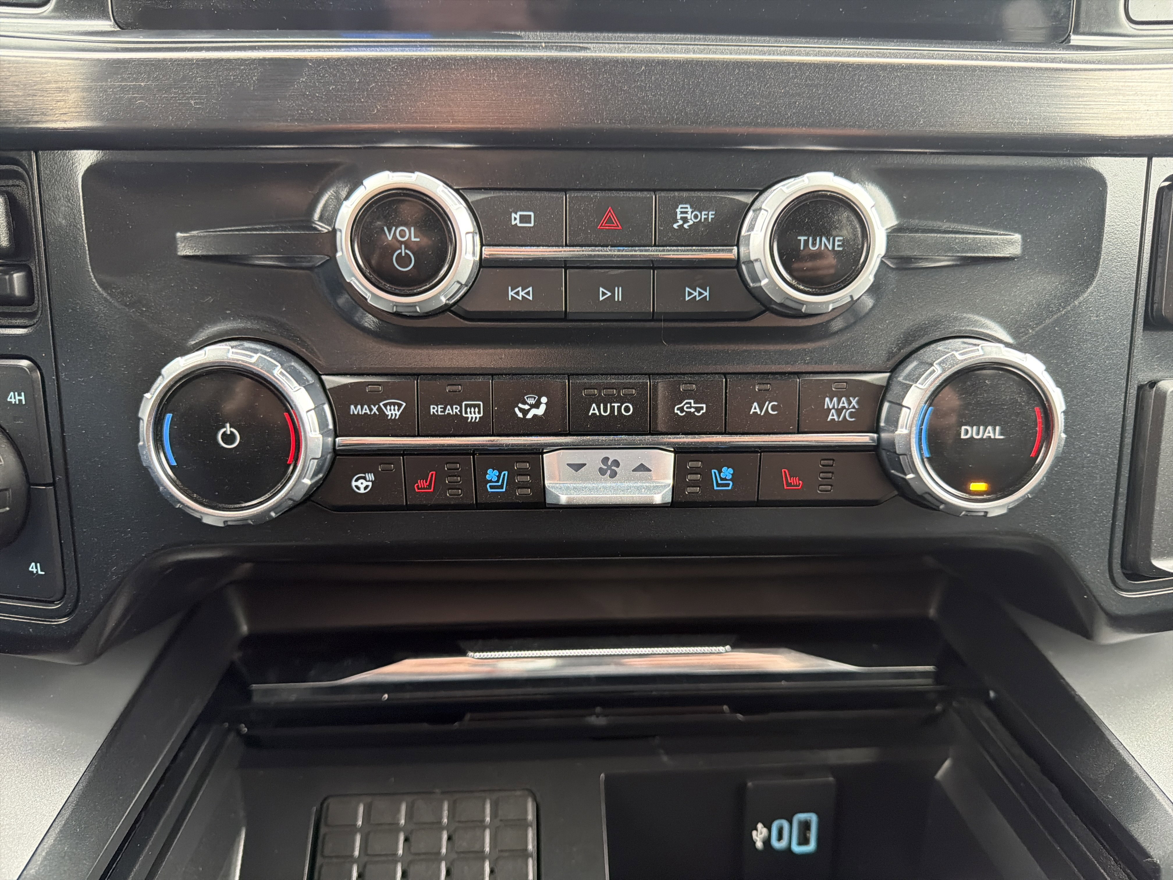 Certified 2026 Ford F250 Lariat AWD/4WD image 28