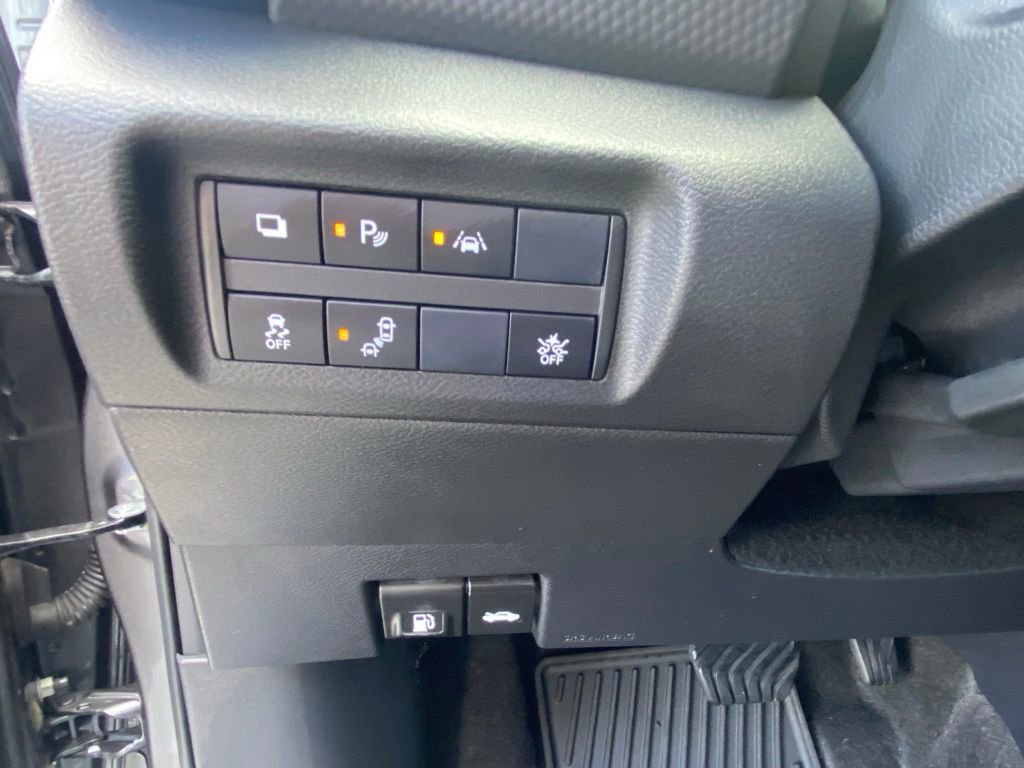 Used 2023 Nissan Kicks S image 12