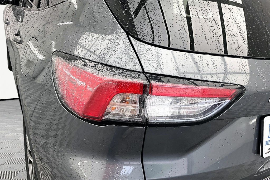 Certified 2022 Ford Escape SEL FWD image 30