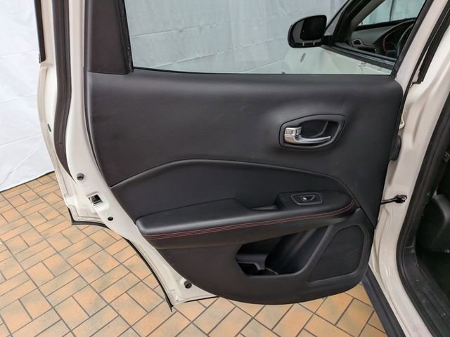 Used 2019 Jeep Compass Trailhawk AWD/4WD image 18