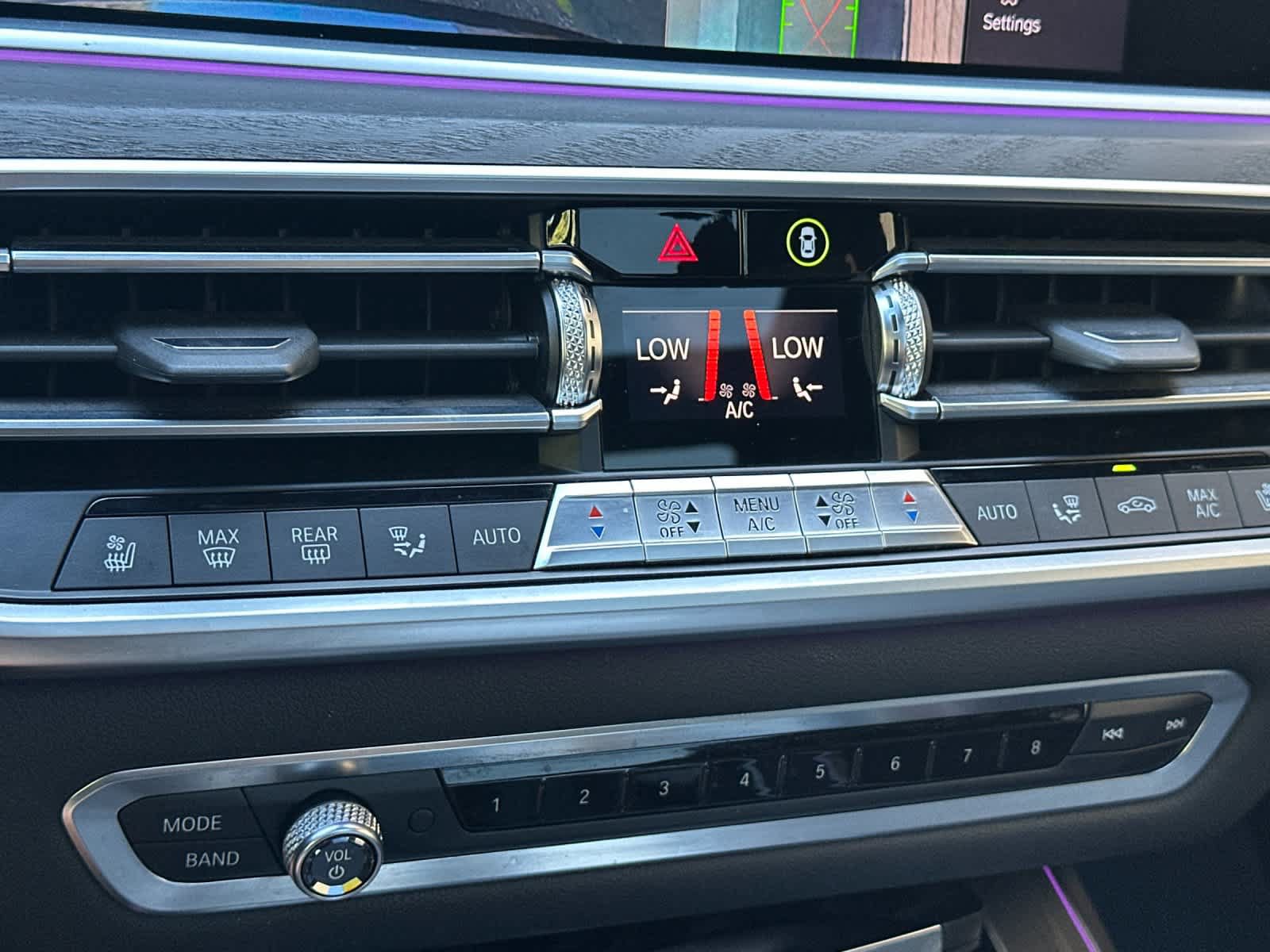 Used 2019 BMW X7 xDrive50i w/ M Sport Package AWD/4WD image 21