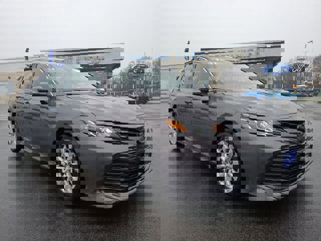 Used 2019 Toyota Camry LE FWD image 7