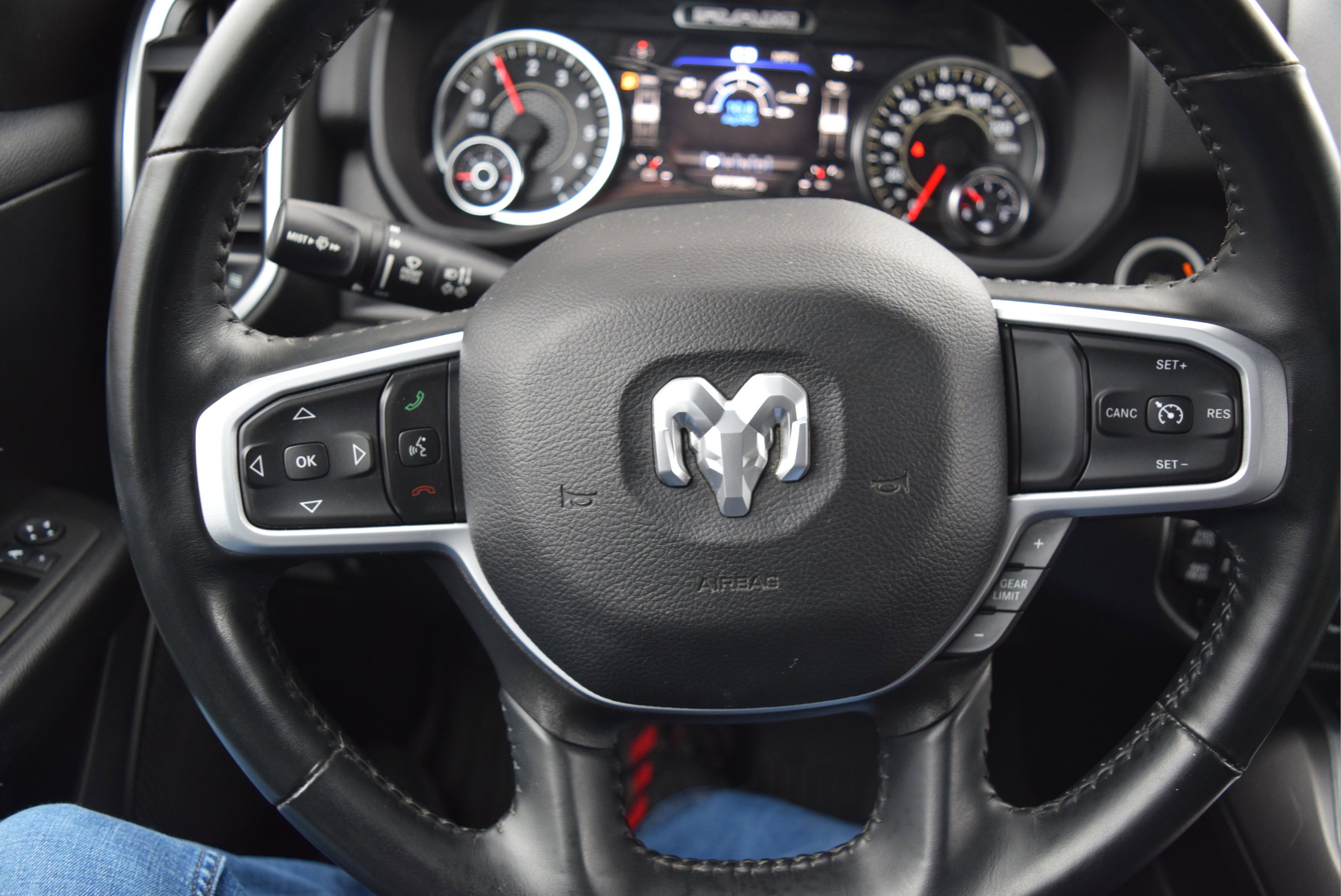 Used 2023 RAM 1500 Big Horn AWD/4WD image 10