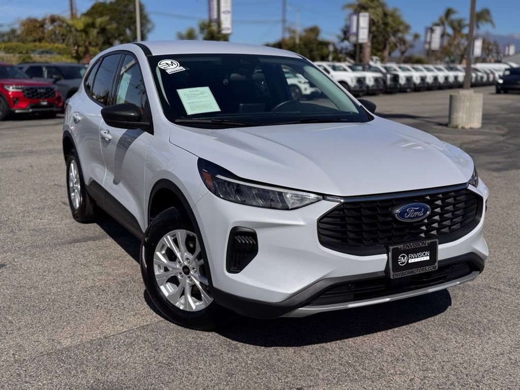 Certified 2025 Ford Escape Active image 2