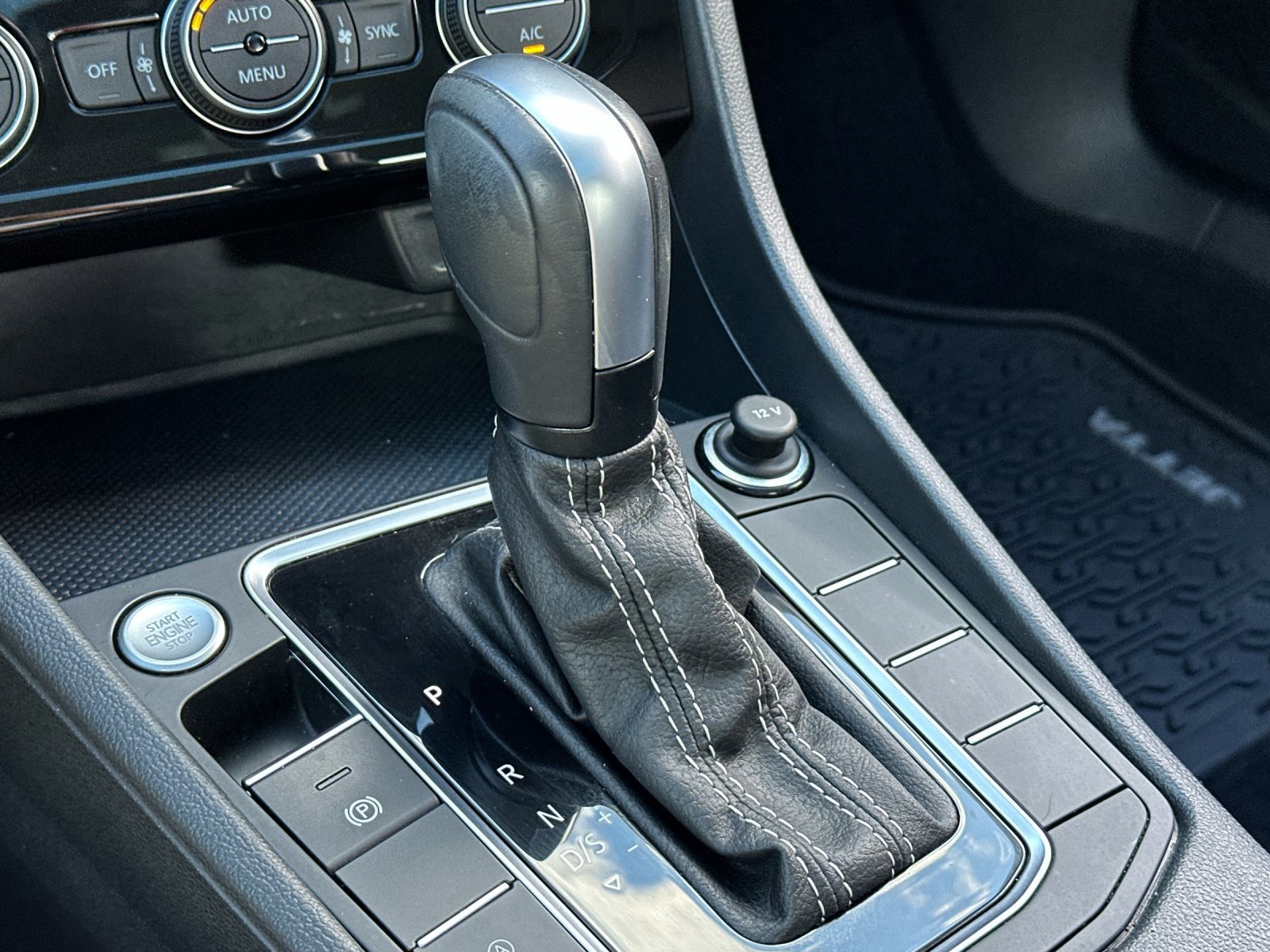 Used 2021 Volkswagen Jetta SE image 19