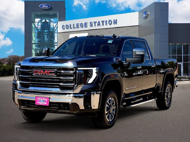 Used 2024 GMC Sierra 2500 SLT w/ SLT Premium Package AWD/4WD image 2