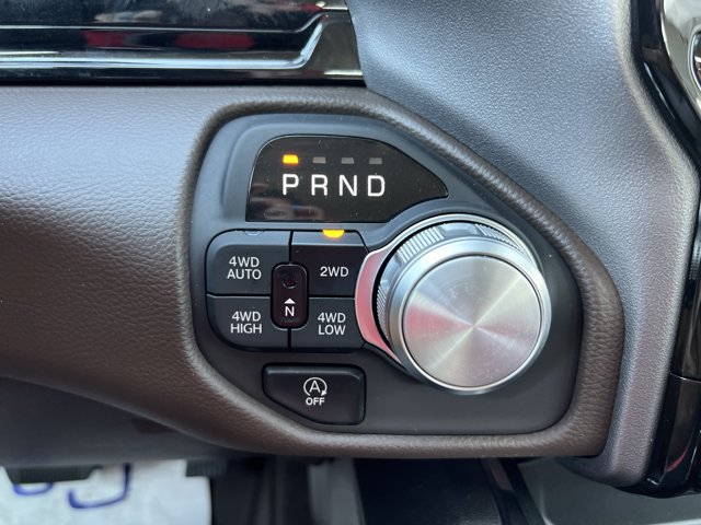 Used 2025 RAM 1500 Laramie AWD/4WD image 33
