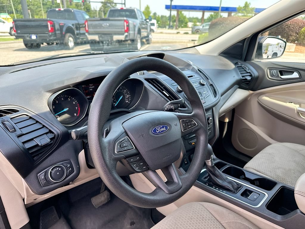 Certified 2017 Ford Escape SE FWD image 10