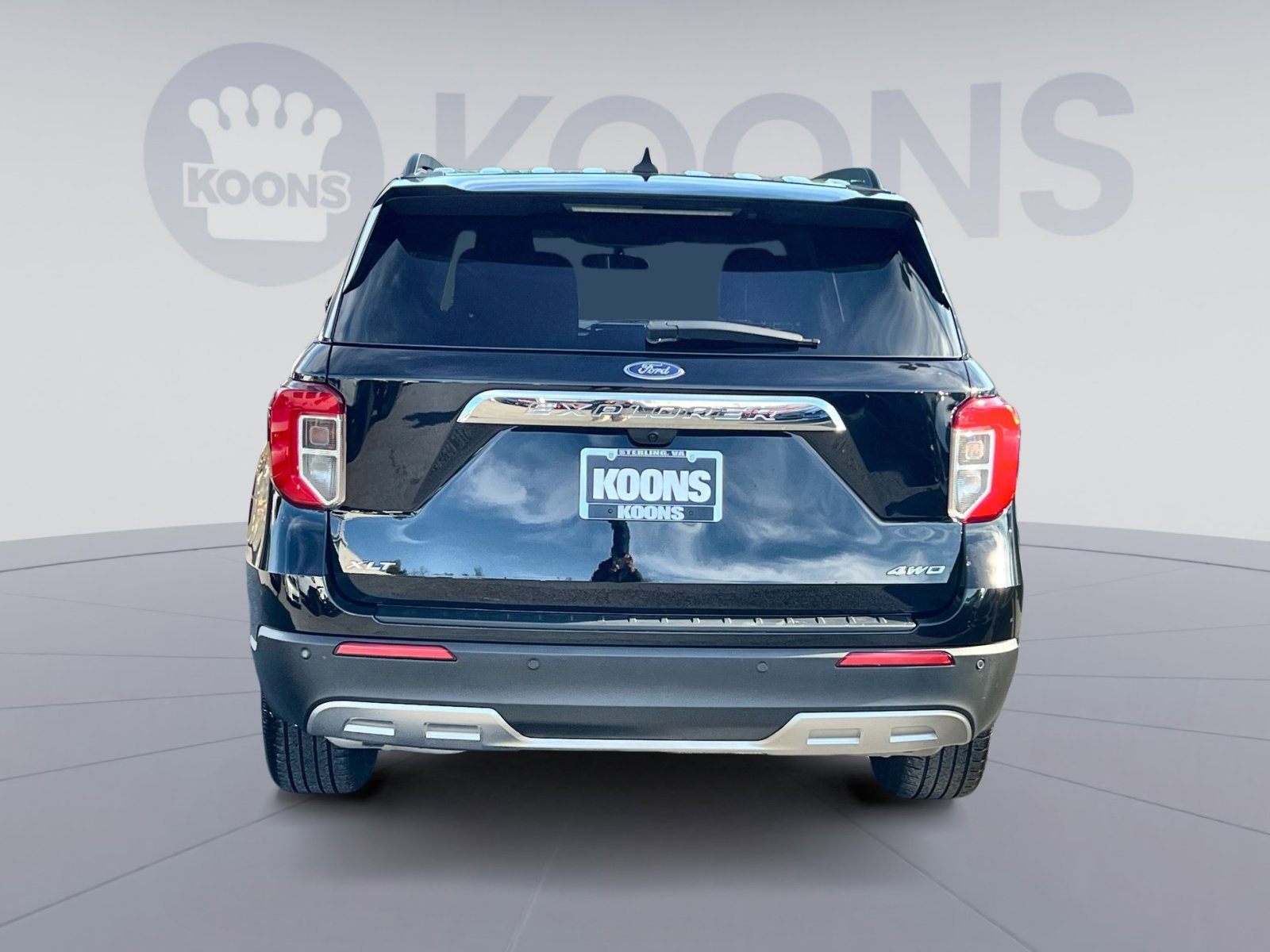 Certified 2023 Ford Explorer XLT w/ Equipment Group 202A image 5