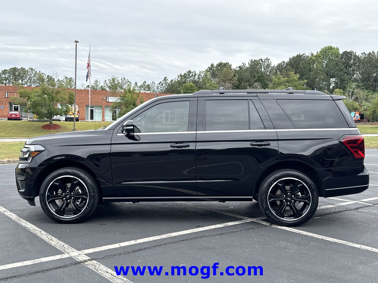 Certified 2023 Ford Expedition Limited AWD/4WD image 26