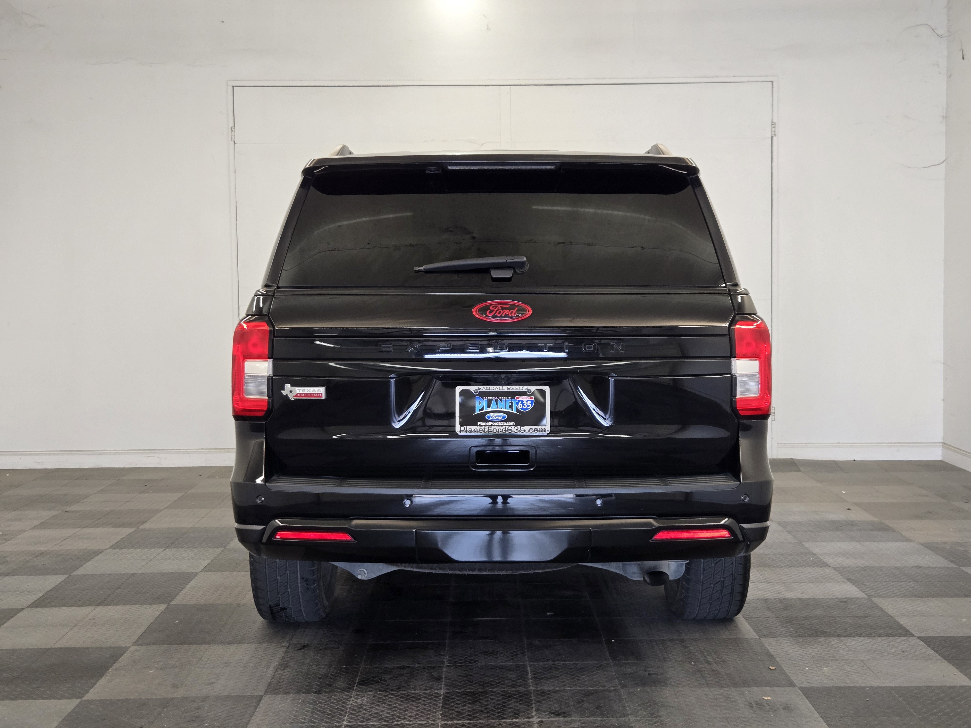 Certified 2023 Ford Expedition XLT AWD/4WD image 6