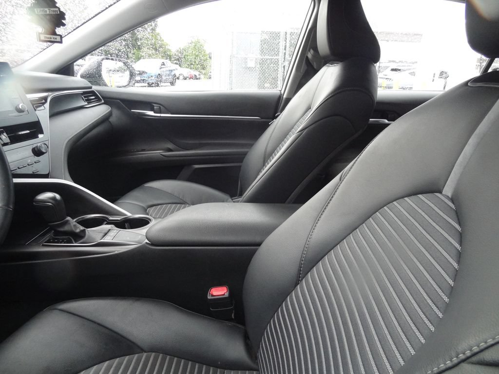 Used 2024 Toyota Camry SE w/ Blackout Package (TMS) FWD image 9