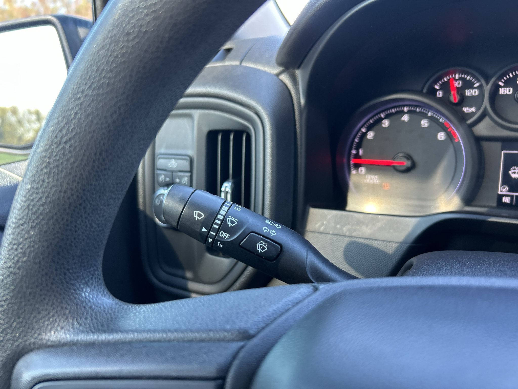 Used 2019 Chevrolet Silverado 1500 Custom w/ Custom Value Package RWD image 23