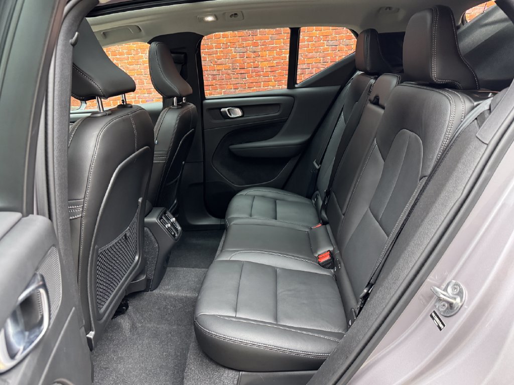 Used 2026 Volvo XC40 B5 Plus AWD/4WD image 25