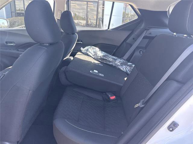 Used 2024 Nissan Kicks SV image 10