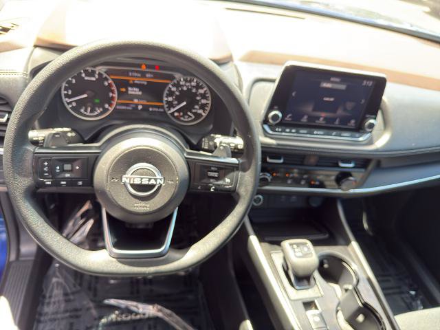 Used 2023 Nissan Rogue S AWD/4WD image 18