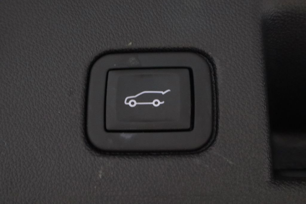 Used 2024 Chevrolet Equinox LT w/ LPO, Floor Liner Package image 16