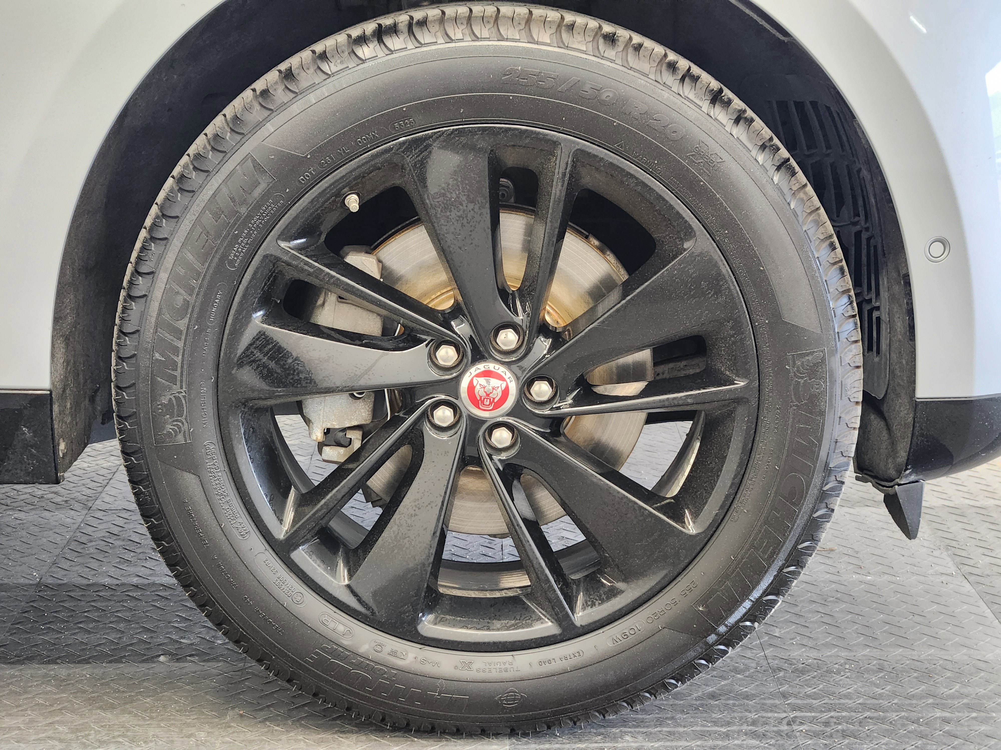 Used 2021 Jaguar F-PACE S image 9