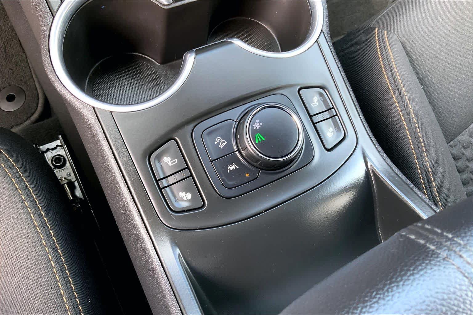 Used 2021 GMC Terrain SLE w/ Driver Convenience Package FWD image 30