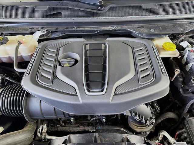 Used 2023 Jeep Grand Wagoneer L 4WD w/ Convenience Group III image 37