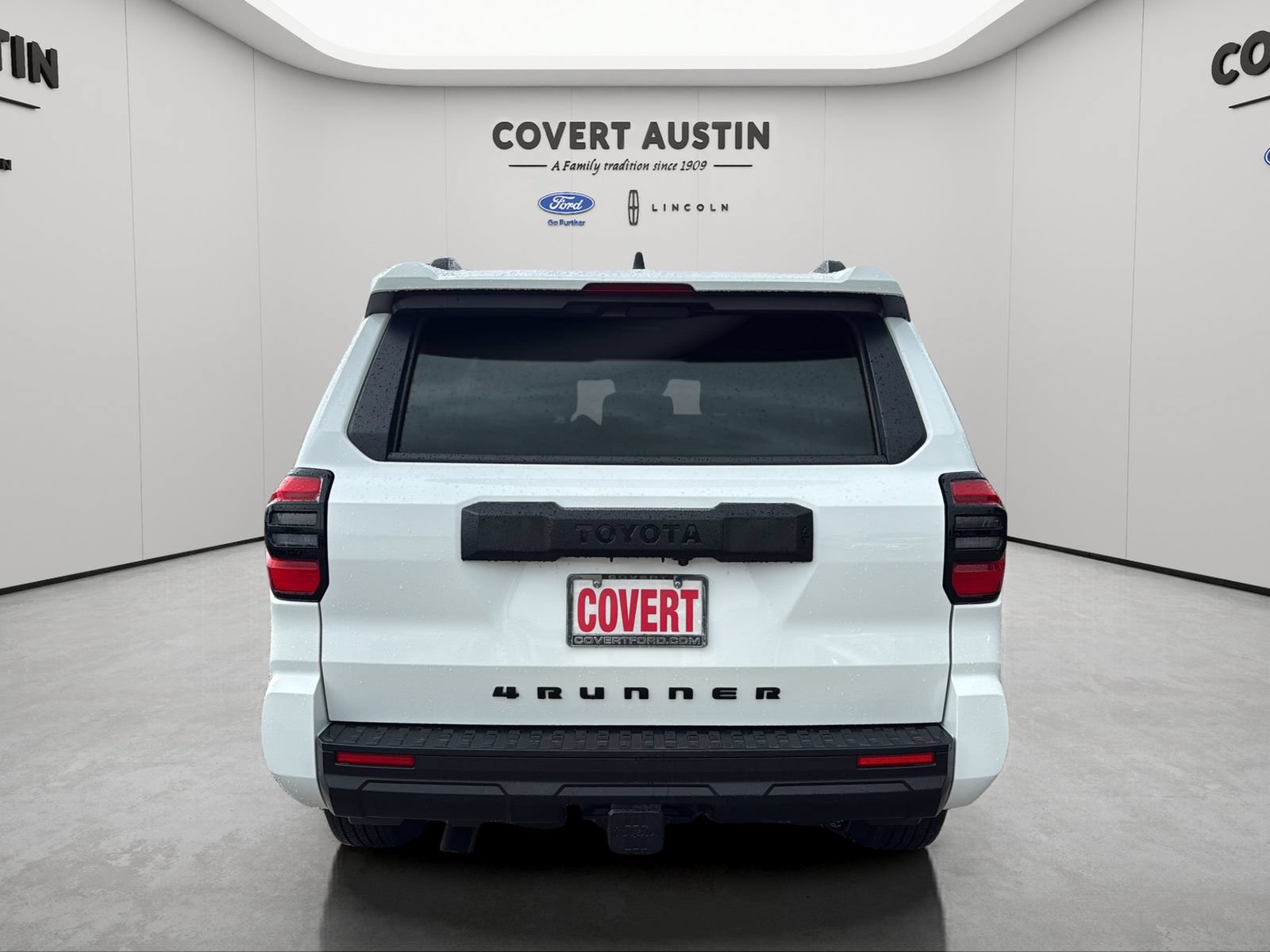 Used 2025 Toyota 4Runner SR5 RWD image 5