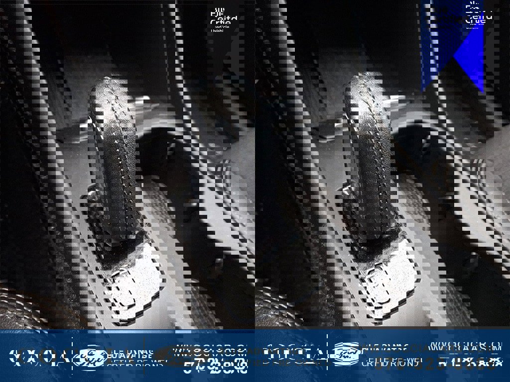 Used 2020 Volvo XC40 T5 Momentum w/ Protection Package Premier image 15