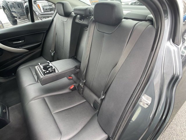 Used 2018 BMW 320i xDrive Sedan w/ Convenience Package image 33