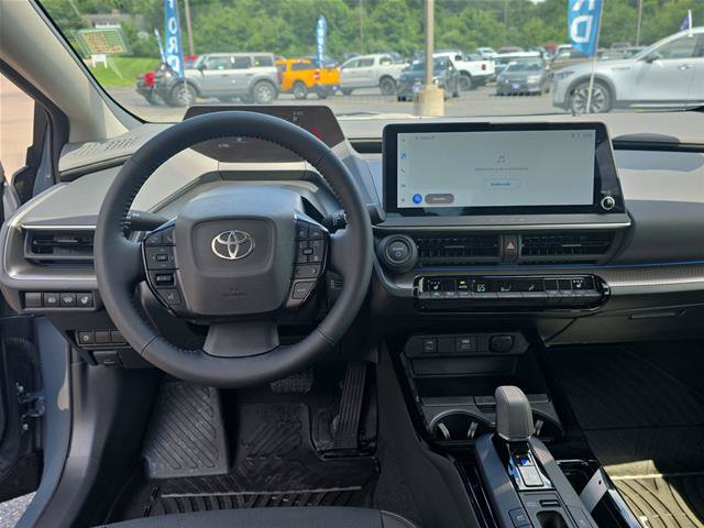 Used 2025 Toyota Prius XLE AWD/4WD image 14