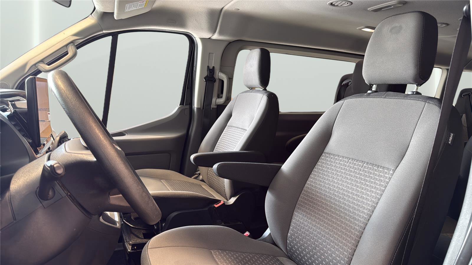 Certified 2023 Ford Transit 350 XLT RWD image 11