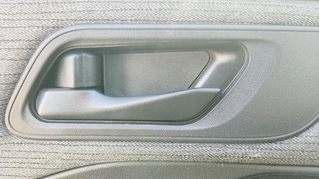 Used 2023 Nissan Rogue S image 19