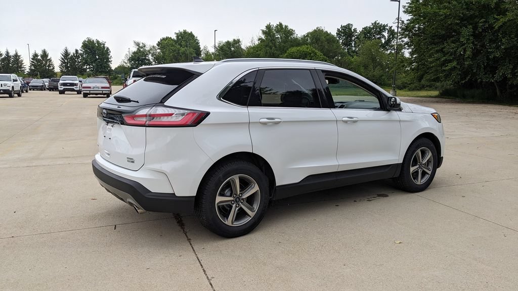 Certified 2020 Ford Edge SEL w/ Convenience Package AWD/4WD image 3