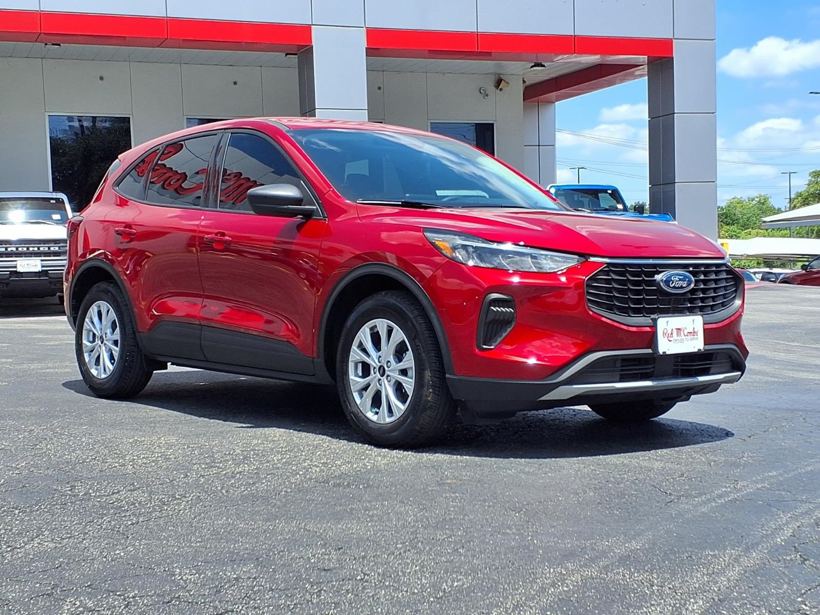 Certified 2025 Ford Escape Active FWD image 4