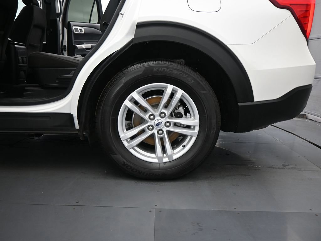 Certified 2023 Ford Explorer XLT image 50