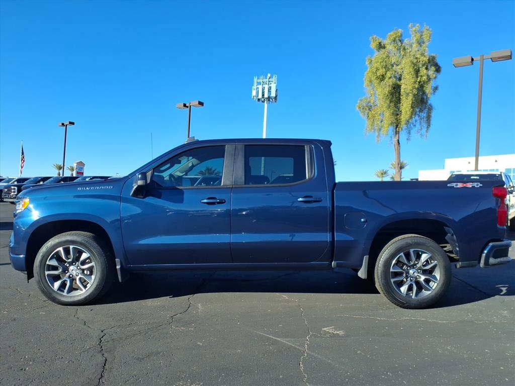 Used 2023 Chevrolet Silverado 1500 RST image 3