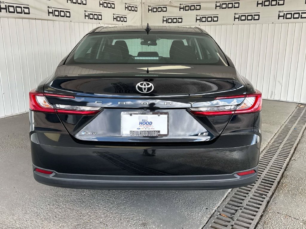 Used 2025 Toyota Camry LE FWD image 8