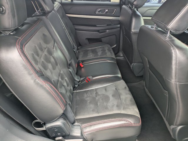Certified 2018 Ford Explorer XLT w/ Equipment Group 202A FWD image 19