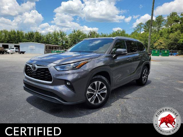 Used 2022 Toyota Highlander XLE FWD image 1