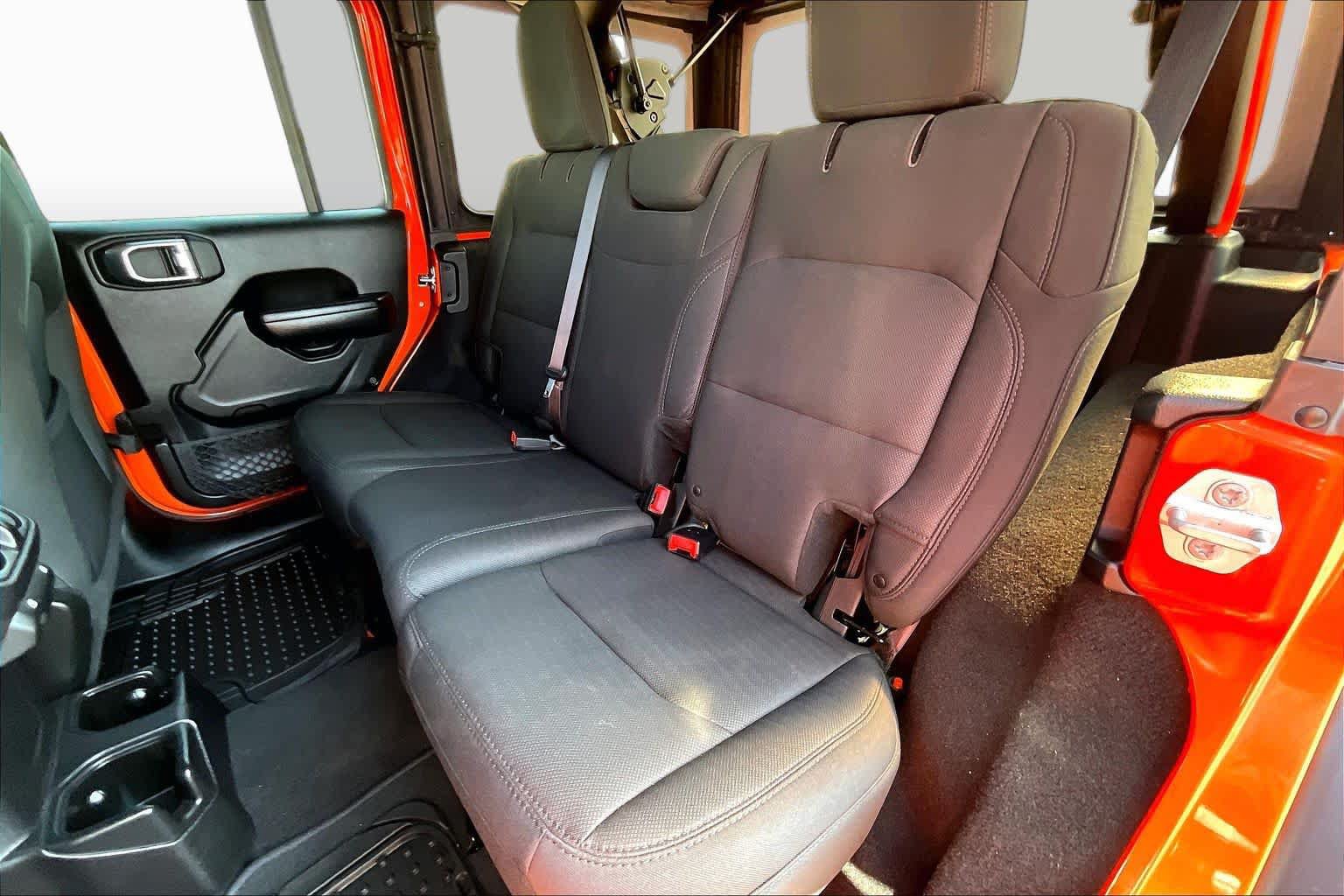 Used 2018 Jeep Wrangler Unlimited Sport AWD/4WD image 19