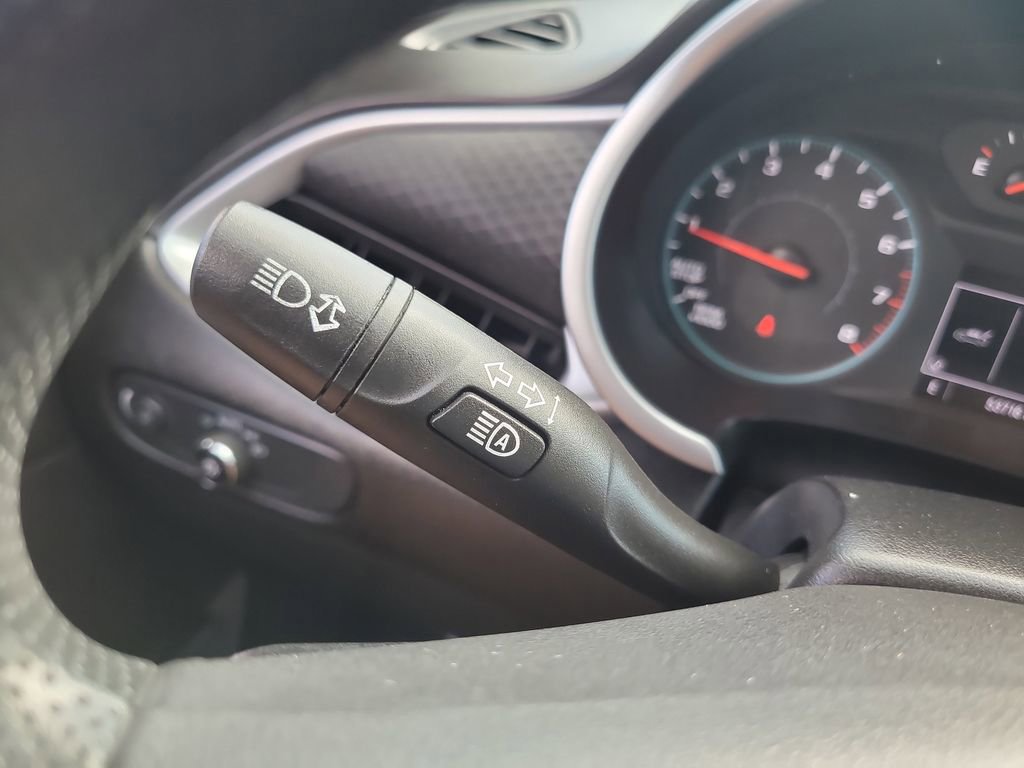 Used 2024 Chevrolet Malibu LT image 28