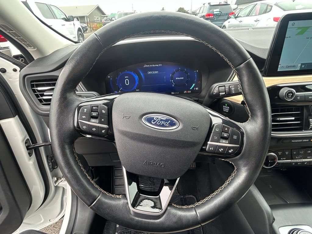 Certified 2022 Ford Escape Titanium w/ Titanium Elite Package AWD/4WD image 17