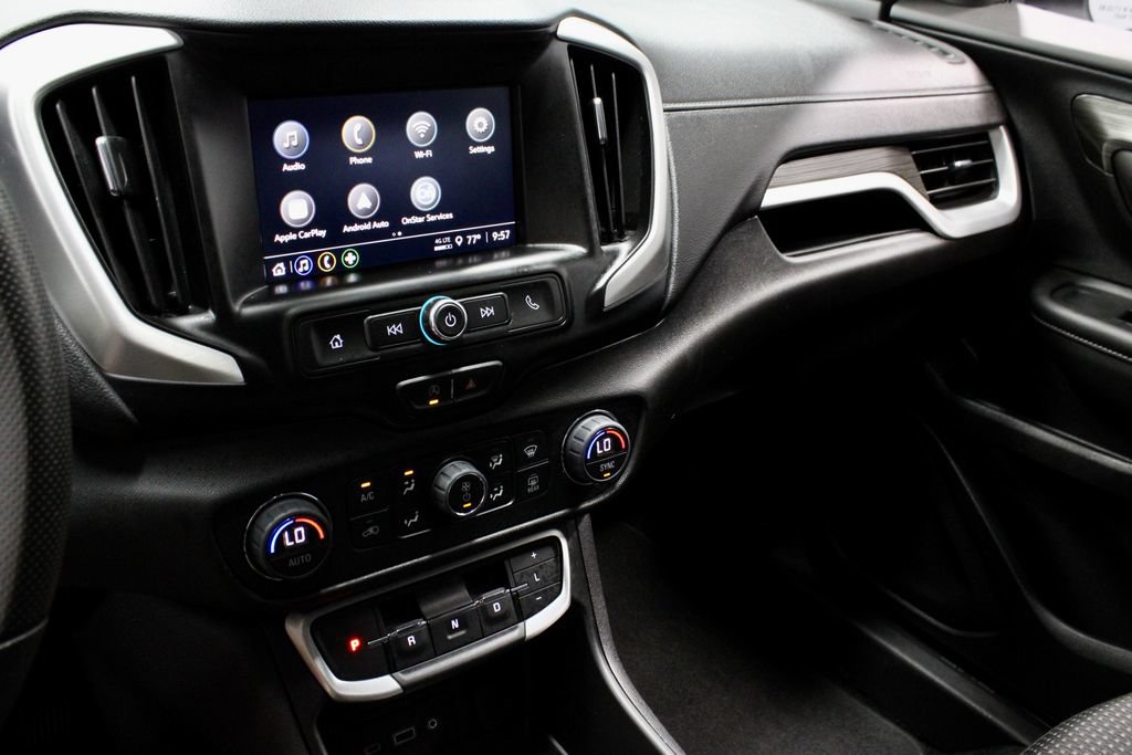 Used 2024 GMC Terrain SLE w/ Driver Convenience Package FWD image 30