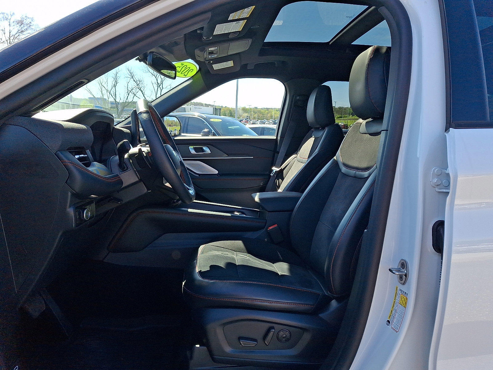 Certified 2025 Ford Explorer ST w/ Sun And Sound Package AWD/4WD image 14