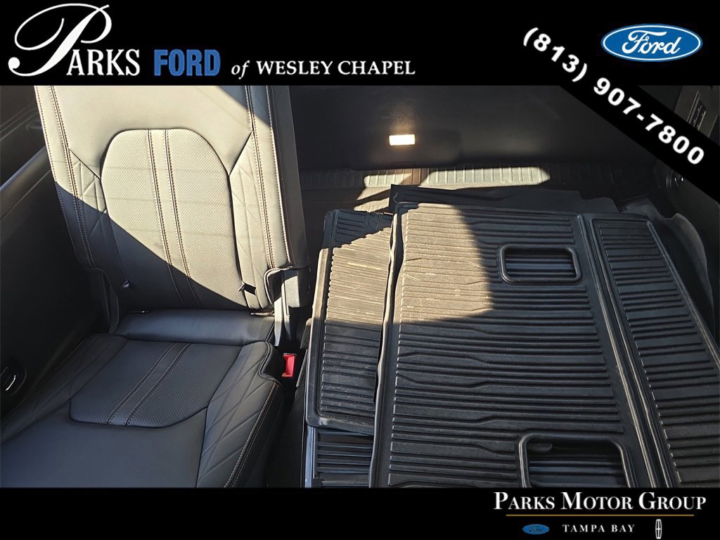 Certified 2023 Ford Expedition Platinum image 17