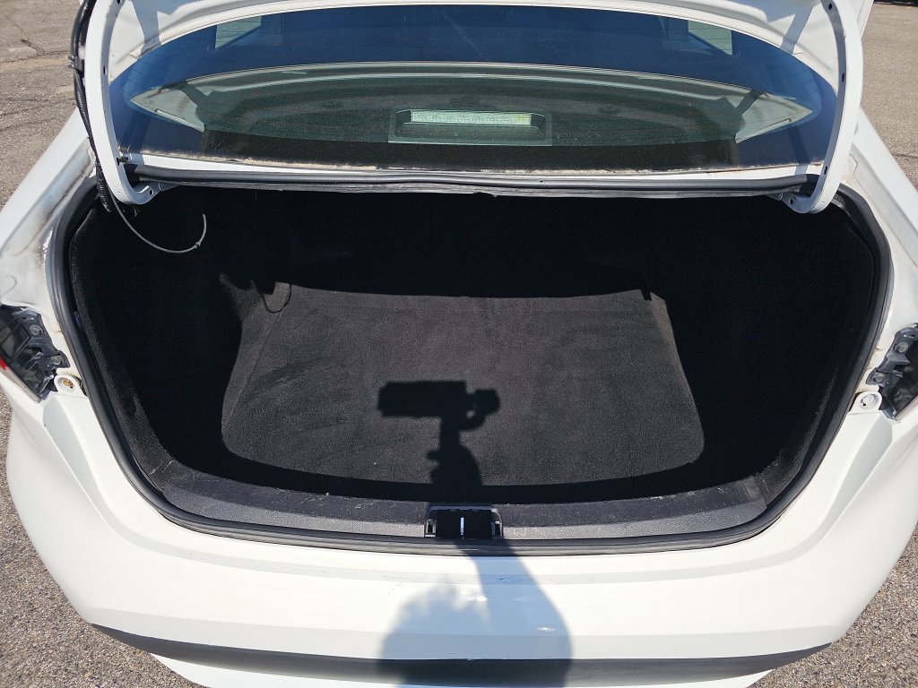 Used 2023 Toyota Corolla LE FWD image 12