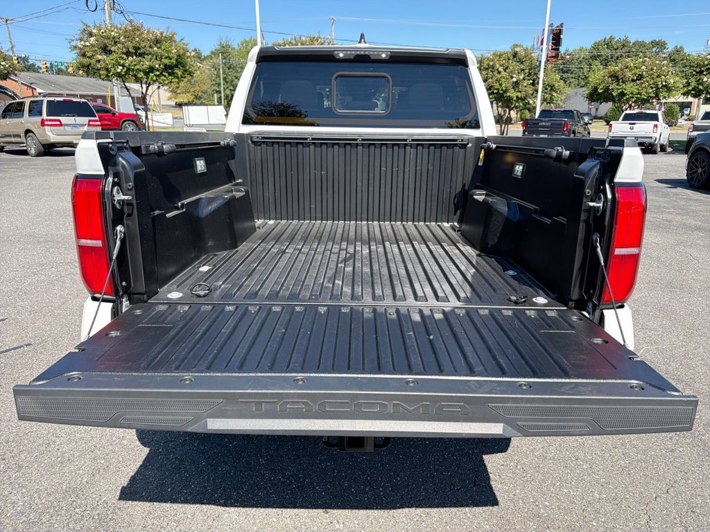 Used 2024 Toyota Tacoma SR5 AWD/4WD image 25