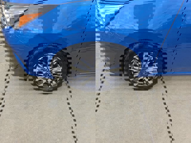 Used 2023 Nissan Versa SV image 9