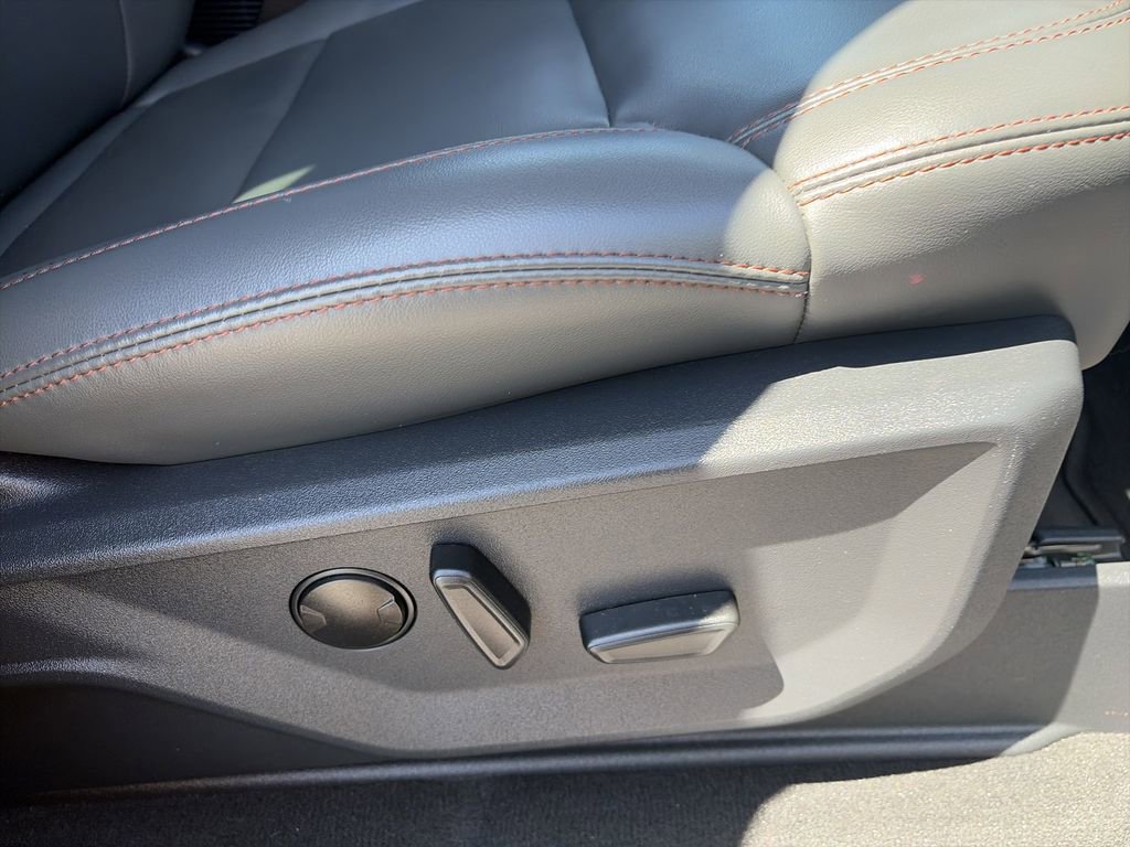 Certified 2025 Ford Expedition Active AWD/4WD image 36